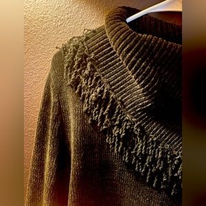 Black Fringe Collar Sweater Size Medium